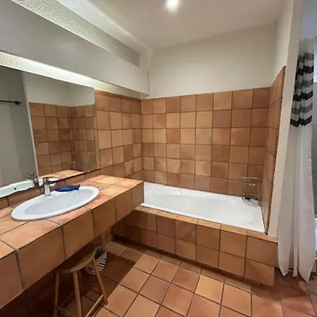 Royan, 4 Pièces, 7 Personnes - Fr-1-494-73 *